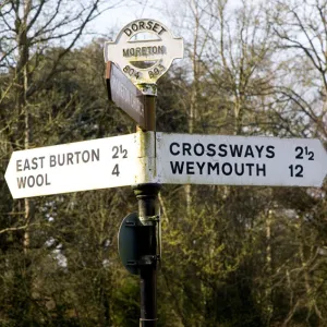 moreton signpost