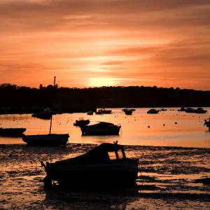 sandbanks boat sunset