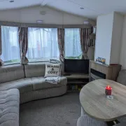 2 bed caravan in Portland Dorset sleeps 4